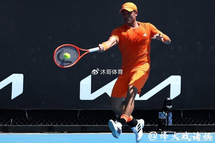 吴易昺鏖战五盘不敌斯皮齐里 止步澳网男单第二轮 吴易昺鏖战五盘不敌斯皮齐里 止步澳网男单第二轮