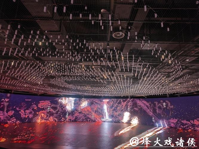 用舞台展现科技的温度